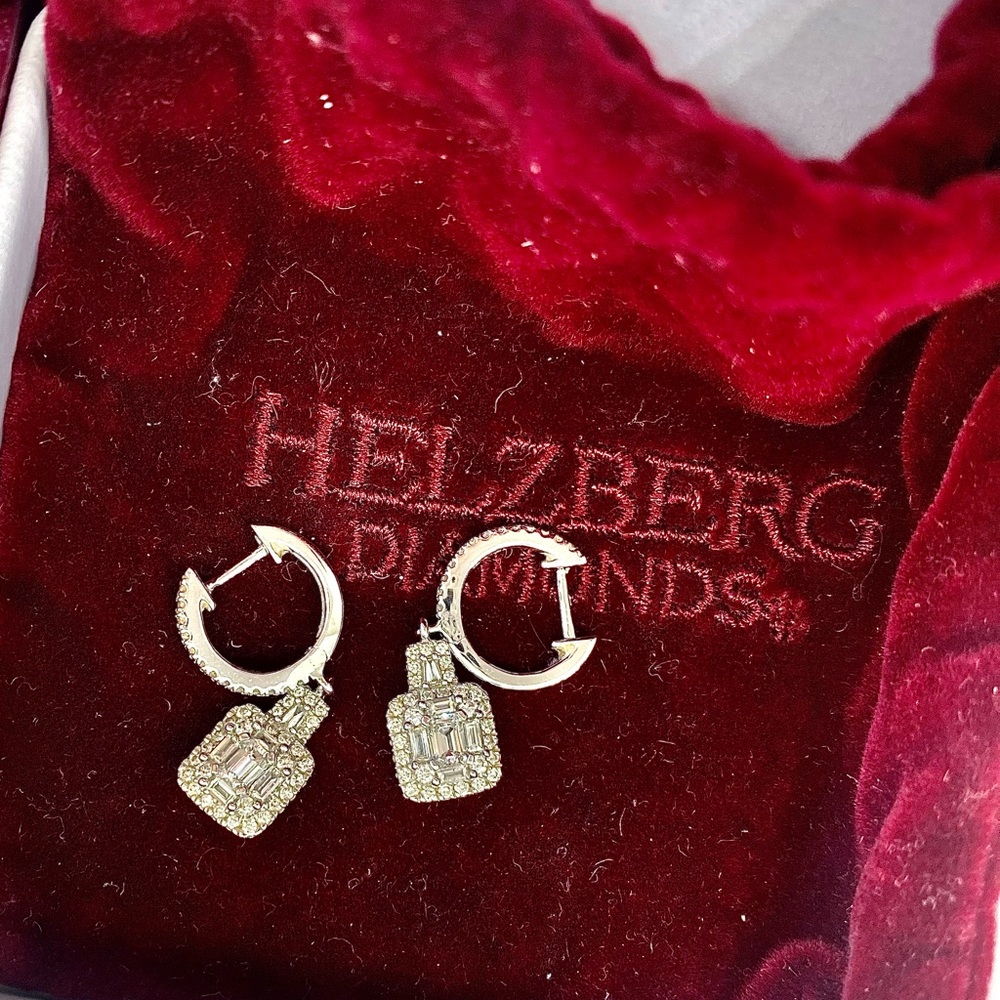 Stunning 1 carat Emerald cut diamond earrings 14kw white gold in original box